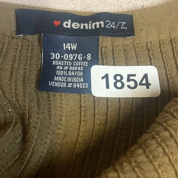 Ladies size Jeans top - Picture 3 of 7